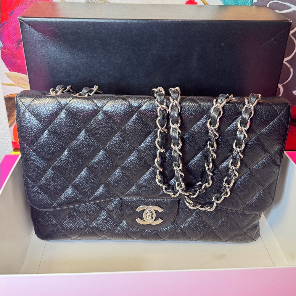 CHANEL Black Quilted Shoulder Bag with Chain Strap - Picture 12 of 15